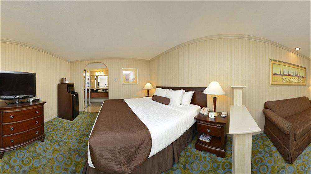Comfort Inn & Suites Бътлър Екстериор снимка